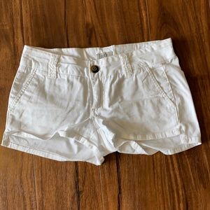 Women’s Sz 24 white BKE shorts